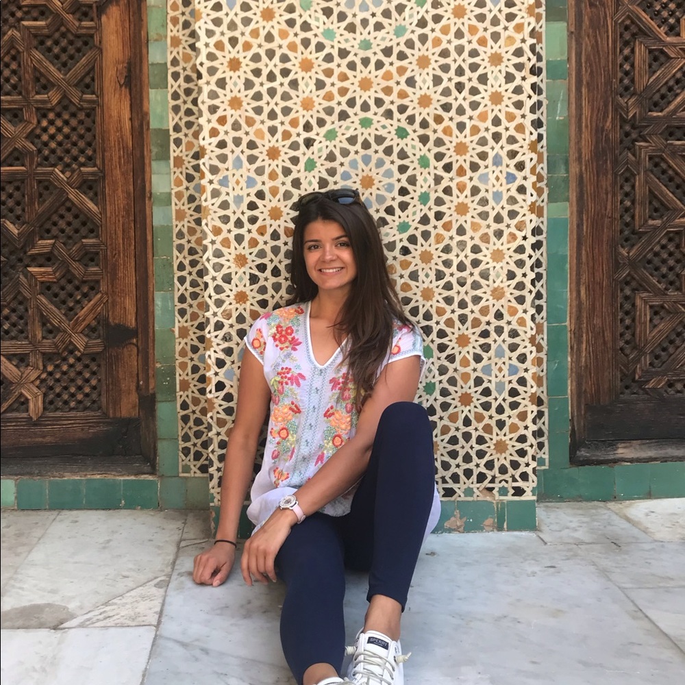 Meet your Posher, Yana